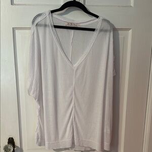 We The Free by Free People Women's White V neck Tee Size Medium